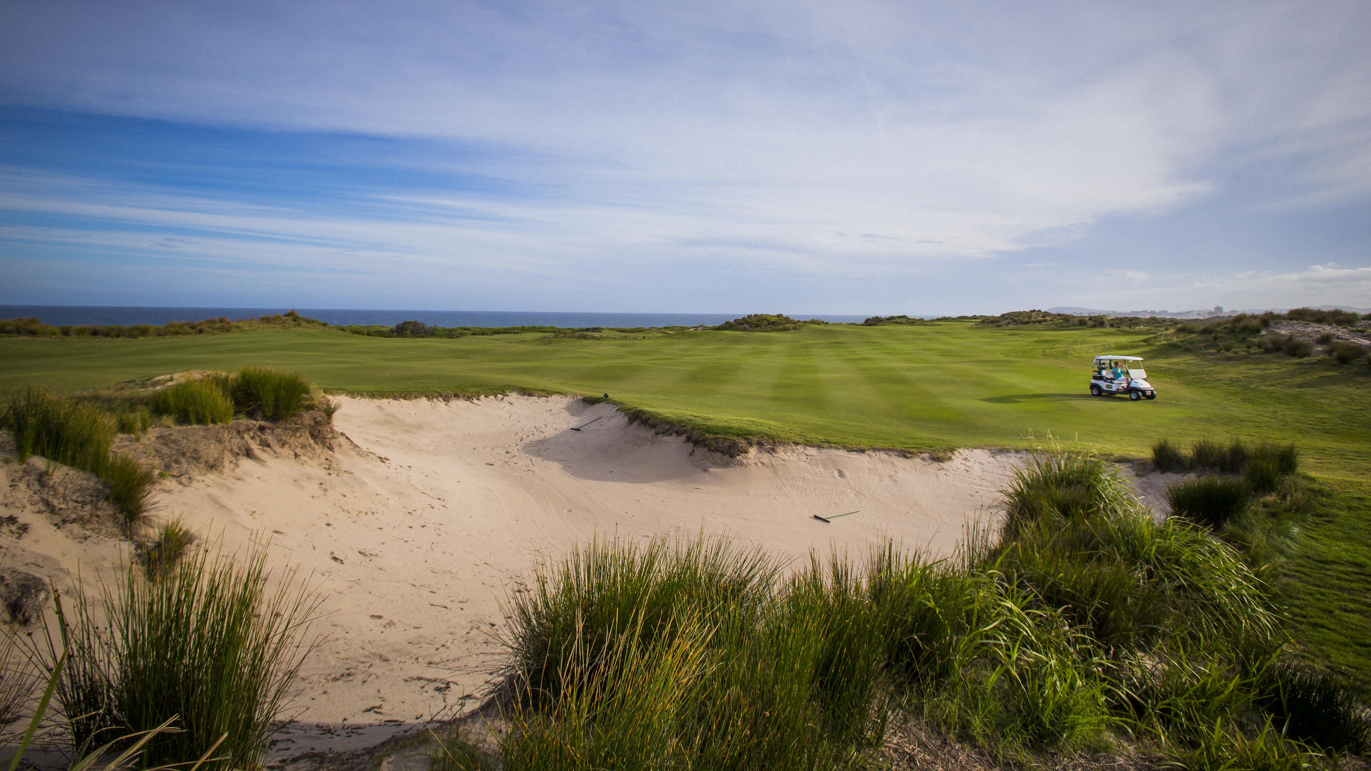 Pullman Magenta Shores Resort Entrance Екстериор снимка The 18th hole at the Old Head Golf Links